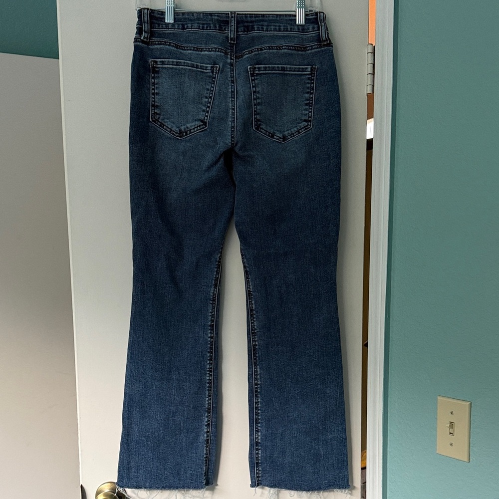 Kut from the Kloth Jeans in Blue - Picture 2 of 7